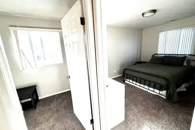 Image de Workman’s Rest Pt. 2 – Quiet Upstairs 2br for Working Travelers