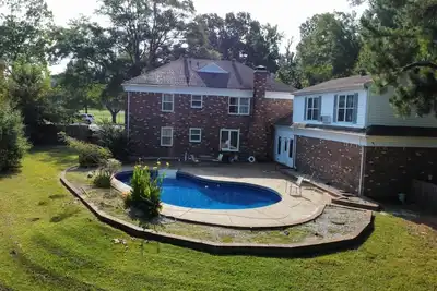Image de Roomy 6br Home with Pool- Perfect for Groups