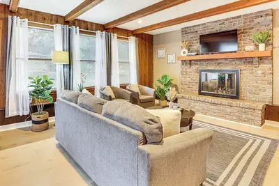 Image de Inviting Family Home, 2 Mi to Eastwood Mall!