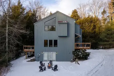 Image de Derry Woods Cabin: family retreat near Lowell Lake