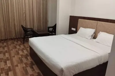 Image de R2b Grand - Rayan ram bhavan Serene 16-bedroom hotel with Ac in lovely Bettani