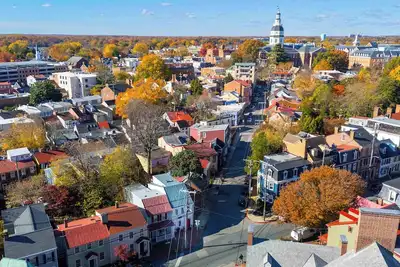 Image de Downtown Row Home | Walk to City Dock