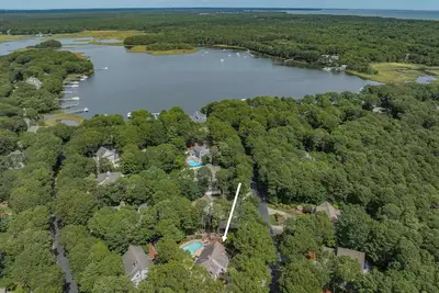 Image de Private pool, hot tub, minutes from beach!