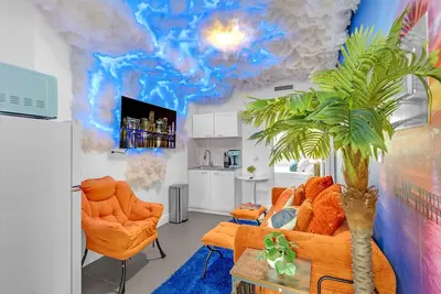 Image de The Superstar of Wynwood's Art District: 2 King Beds and Free Parking!