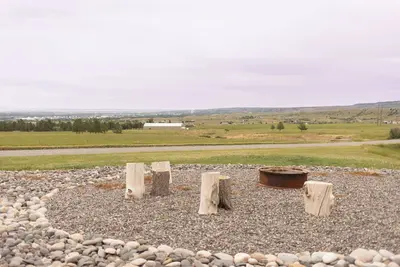 Image de Charming Pet Friendly 3br with Views • 13 minutes to Hospitals