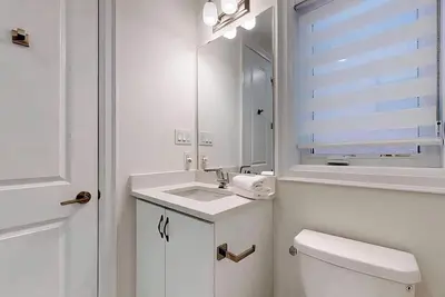 Image de A cozy getaway for a quiet relaxing spell.