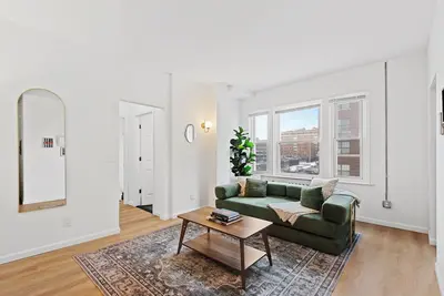 Luxury Lofts | Minutes From Downtown