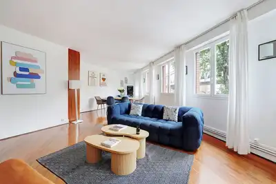 Image de Soothing 2-bedroom apartment with Ac in vibrant Paris