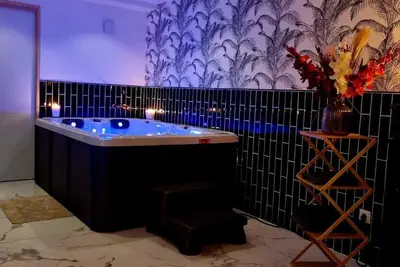Image de Suite Romantique avec Jacuzzi