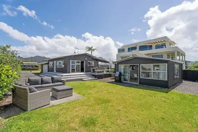 Image de Hinemoa Haven – Family Bach by Island Reserve, Walk to Beach & Estuary