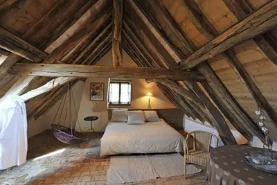 Image de Gîte Rustique à Neuilly-le-Réal avec Animaux Acceptés