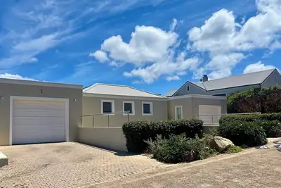 Image de Luxury villa with pool on secure estate with amazing sea views