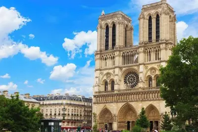 Image de An artistic retreat in Saint Germain Des Pres