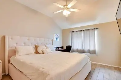 Image de Modern 2br Stay with Large Parking Pet Friendly