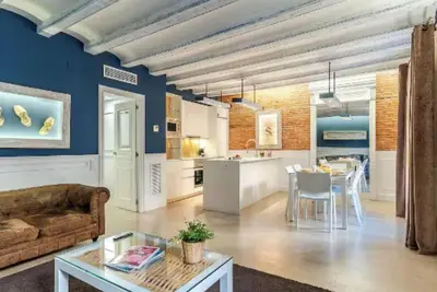 Image de Sun-Filled Mediterranean Apartment in the Gothic Quarter