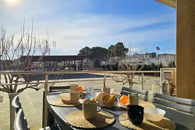 Image de Felicia : Appartement Chaleureux avec Terrasse près des Plages de L’Escala