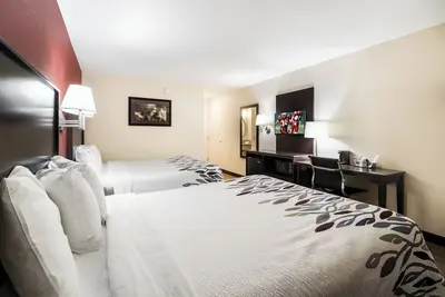 Image de Comfortable & Affordable Stay w/ Free Parking Near I-24, Stones River Mall