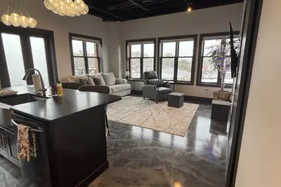 Overlooks downtown Brevard with stunning mountain views!