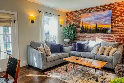 Image de 9 Min Walk to Pearl Street - Downtown Boulder