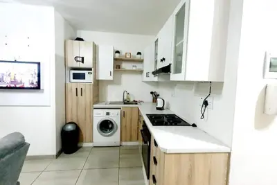 Image de Superb 3-bedroom apartment in vibrant East London neighborhood