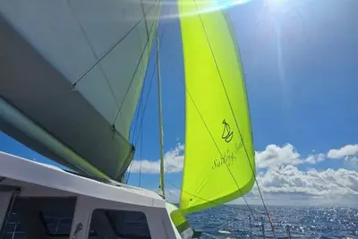 Image de 4-cabin crewed yacht in the beautiful islands of St. Vincent and the Grenadines.