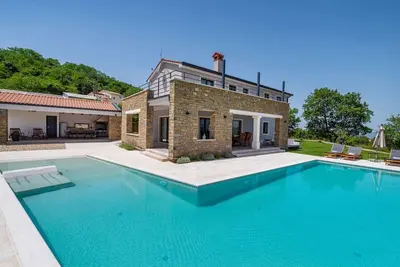 Image de Villa Padova for 12 persons near Motovun with 84 m2 infinity pool with panoramic view & beautiful garden
