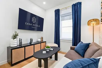 Image de The McCaul | Brand New Group Suite, Heart of Dt