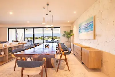 Image de Luxury New Condo, Golf View, & Premier Access