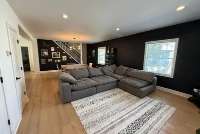 Image de Spacious 4-bedroom house in perfect Indianapolis neighborhood with Ac