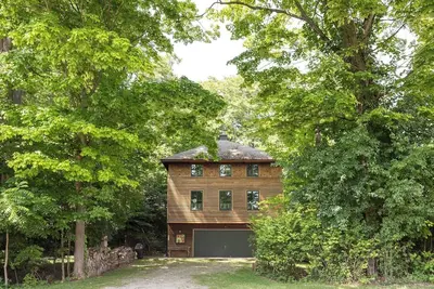 Image de Square Bottom in town of Leland