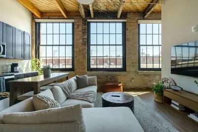 Image de Spacious Factory Flat