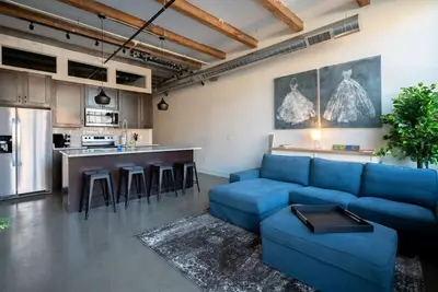 Image de Short North Renovated Factory Loft - Free Parking