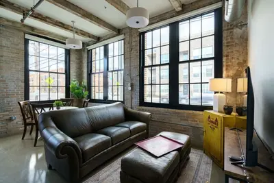 Image de The Corner Suite - Renovated Factory Flat