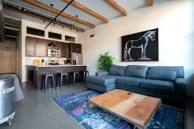 Image de Spacious Industrial Flat - Short North