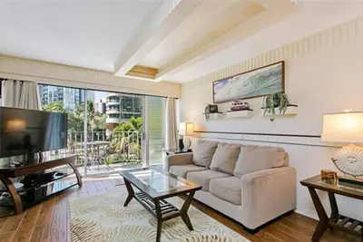Image de Waikiki 2 Bedroom w/ Covered Parking, Family Condo