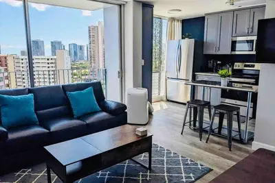 Image de 2-bedroom 1 bath bright condo with free parking