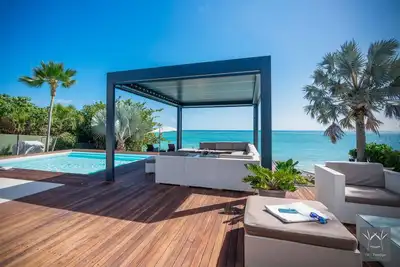 Image de Montepulciano, propriété d'exception entre le Golf et le lagon turquoise