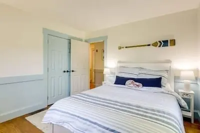 Image de Cape Cod Farmhouse 1800s Charm