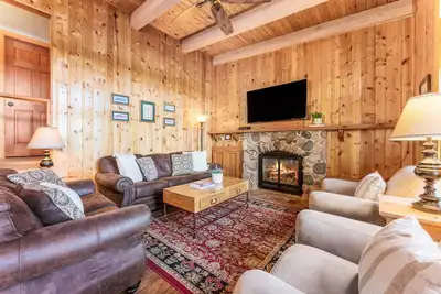 Image de 2 Homes - Frederick Lakeside Lodge & Hawks Nest Lodge