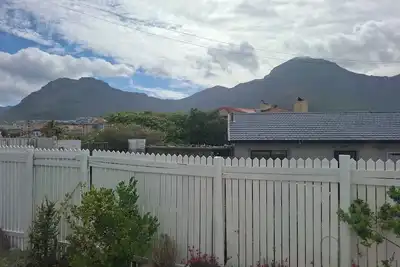Image de Welcoming 1-bedroom cottage in charming Cape Town  between the sea & mountains