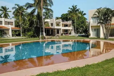 Image de Amazing House -Private Pool - Tennis - Paddle Cour