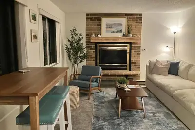 Image de Peaceful North Oregon Coast home overlooking Ocean and Estuary Views