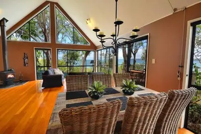 Image de Private Luxury Island Retreat with Panoramic Bay Views