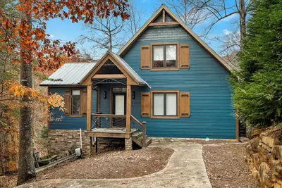 Image de Close to Clemson with a beautiful view of Keowee!