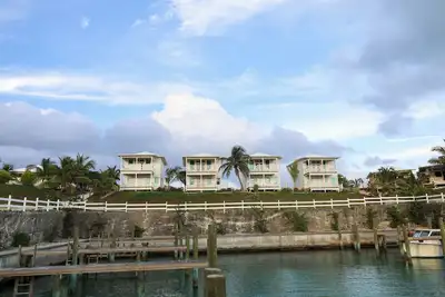 Image de Sunrise to Stars: 1-Bedroom Waterfront Retreat in the Abacos with Balcony Views