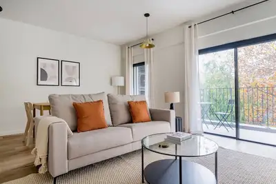 Image de Blueground | Miraflores, garden view, nr Parque