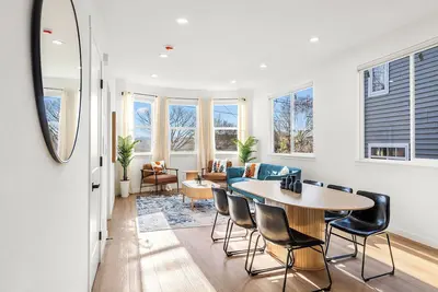 Image de Modern Parkside Seattle Retreat