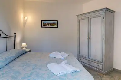 Image de Joli appartement pour 4 personnes avec Wifi, climatisation, piscine et Tv