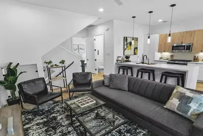 Image de Urban Elite 3br Suite l W/ 30 Days Deal! 15 mins from Fifa stadium