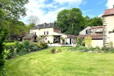Image de Charmante maison à Jouqueviel avec piscine